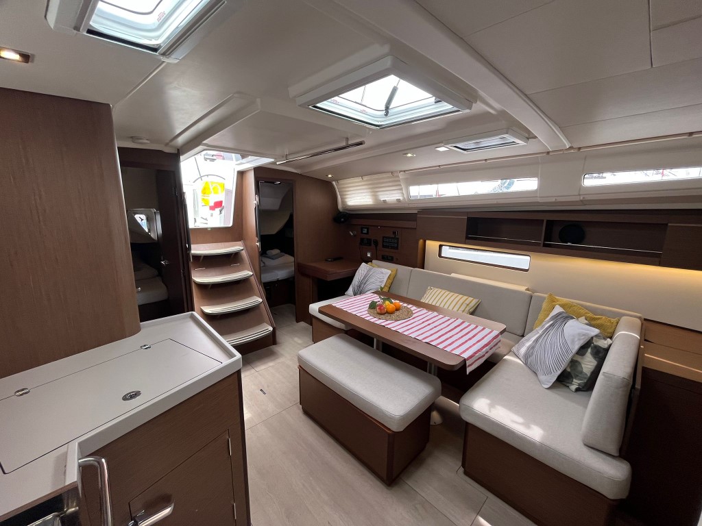 Photo #8 - Oceanis 40.1 - 3 cab. (Bibi One) in Split - 37057
