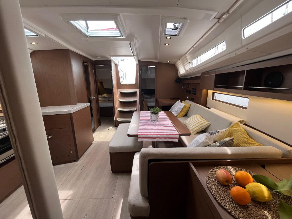 Photo #9 - Oceanis 40.1 - 3 cab. (Bibi One) in Split - 37057