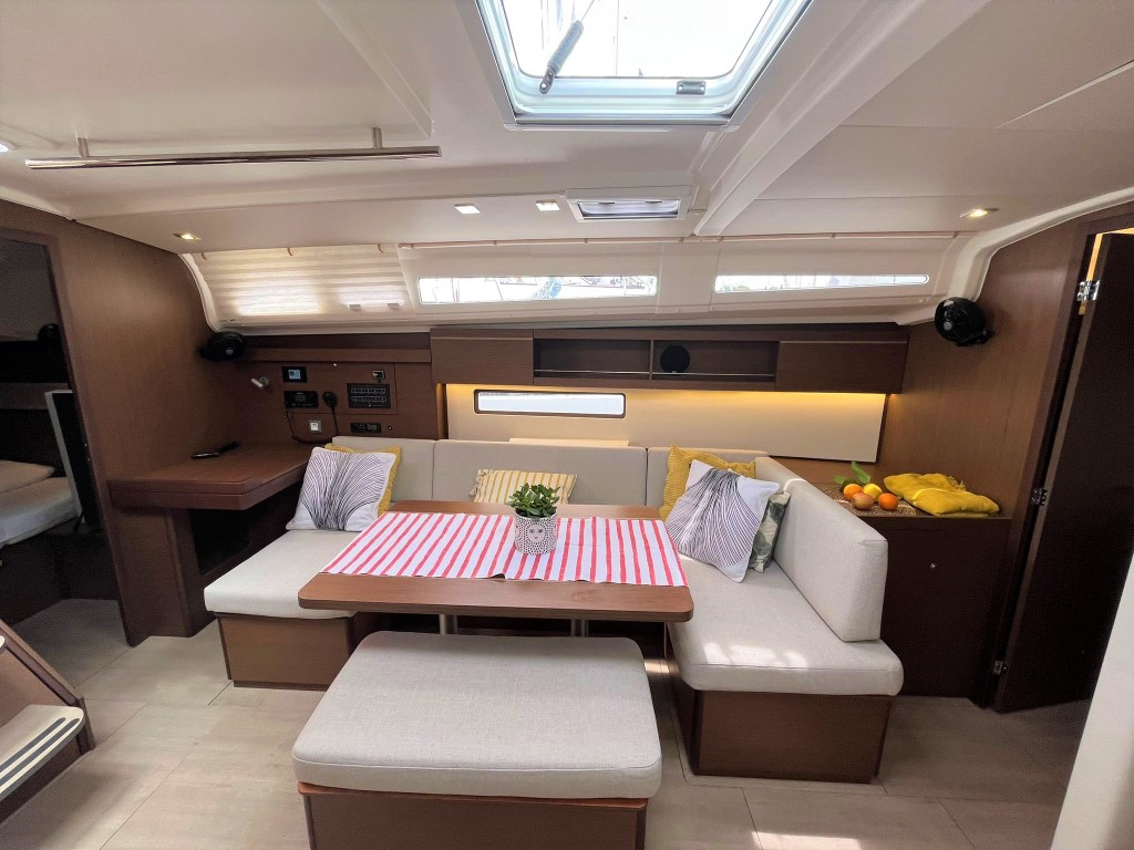 Photo #11 - Oceanis 40.1 - 3 cab. (Bibi One) in Split - 37057