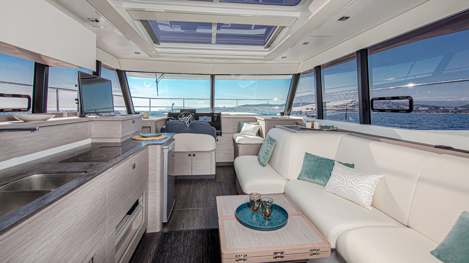 Photo #6 - Fountaine Pajot MY4.S - Maestro (Seas The Day) in Marseille - 37059
