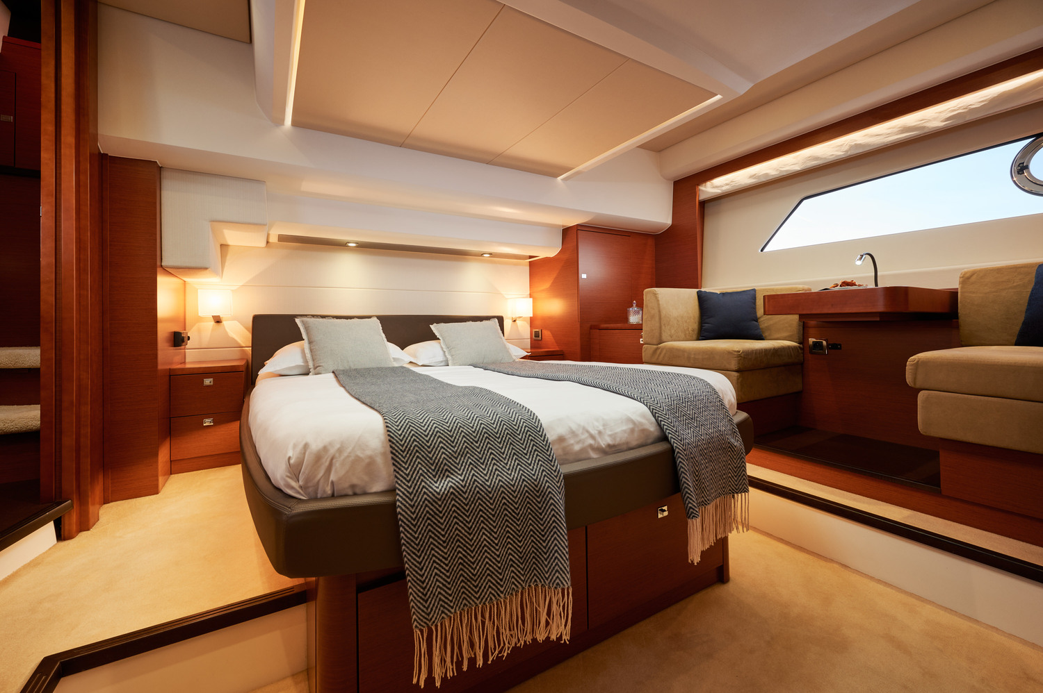 Photo #11 - Prestige 550 Flybridge (Rock) en Podstrana - 37123