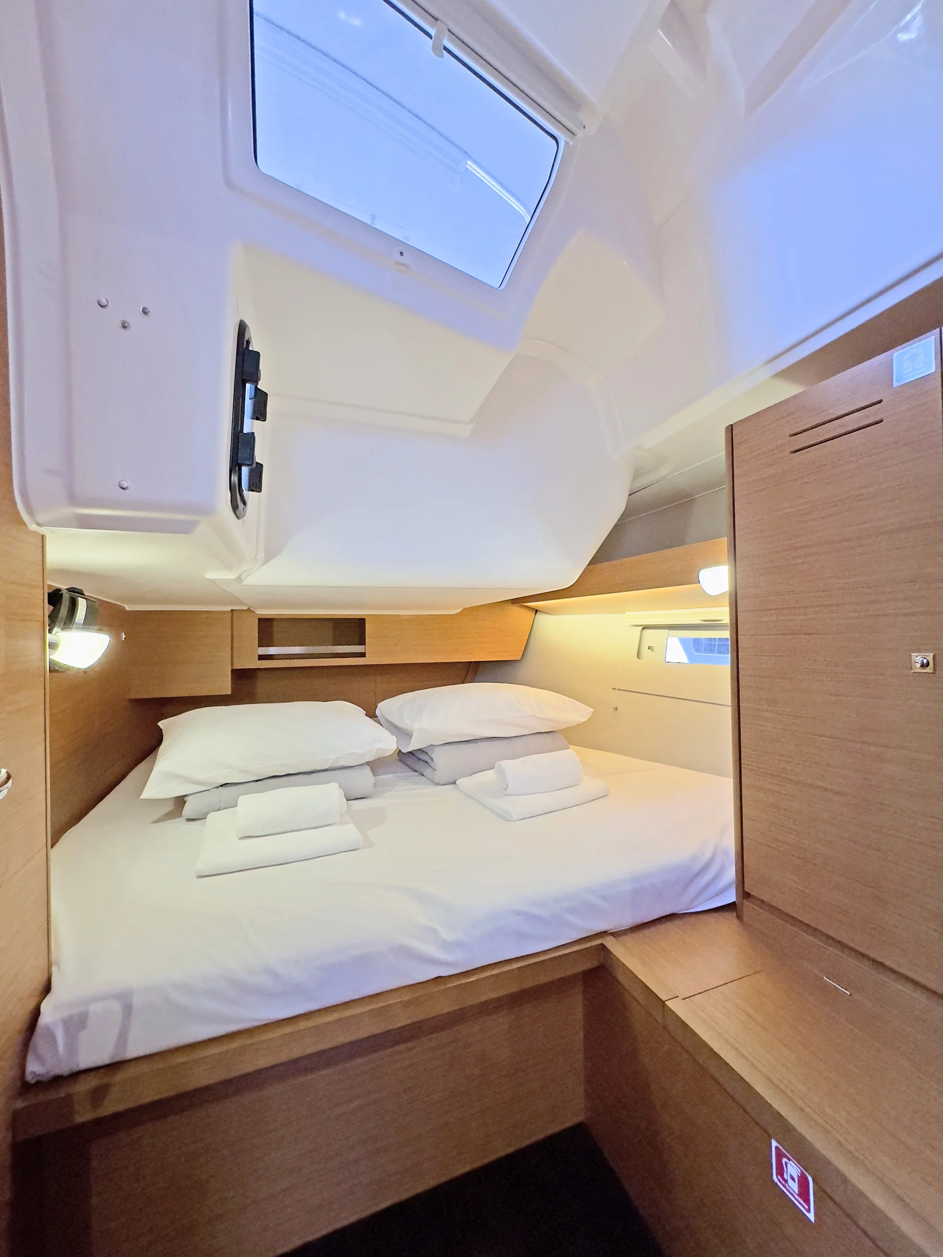 Dufour 430 (First Love)  - 7
