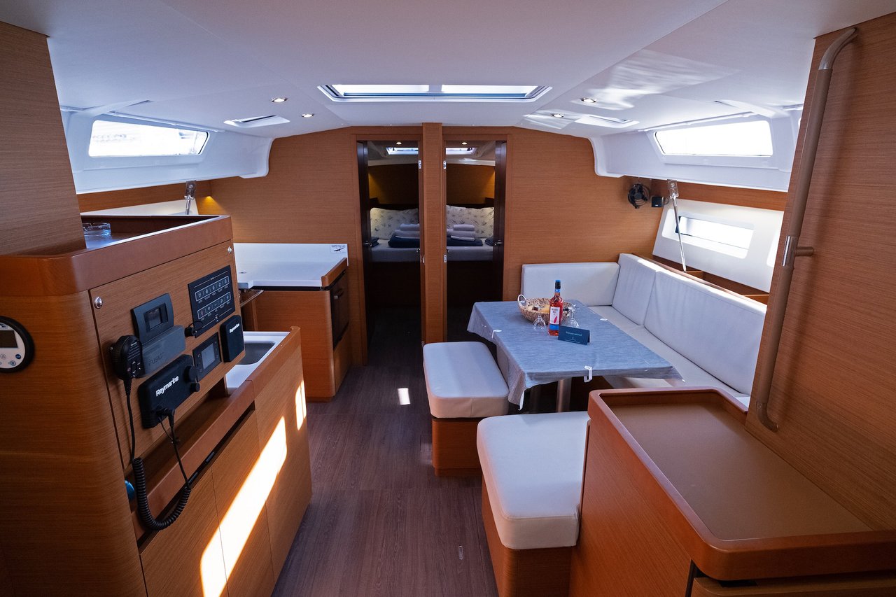 Photo #4 - Sun Odyssey 490 - 4 + 1 cab. (Mystic Kiss) en Split - 37150