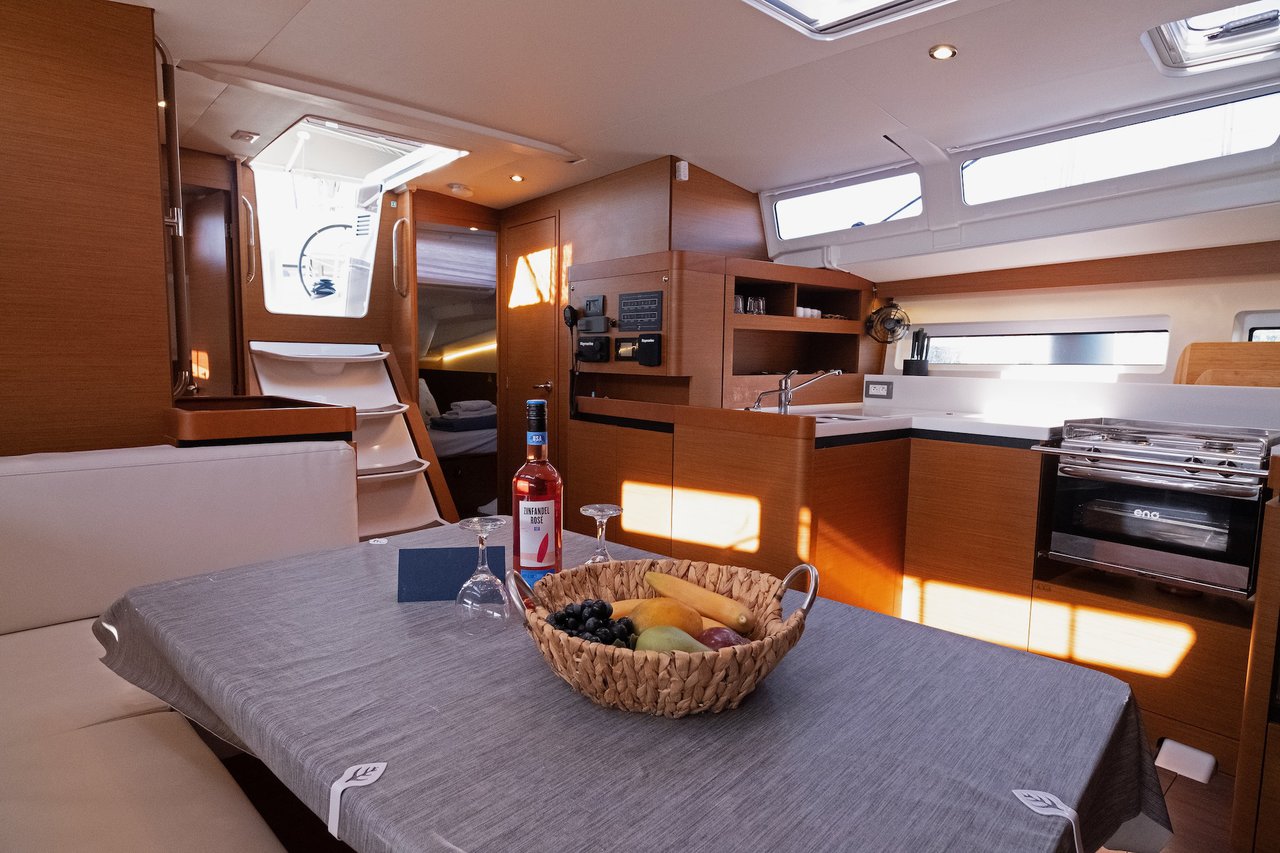 Photo #6 - Sun Odyssey 490 - 4 + 1 cab. (Mystic Kiss) en Split - 37150