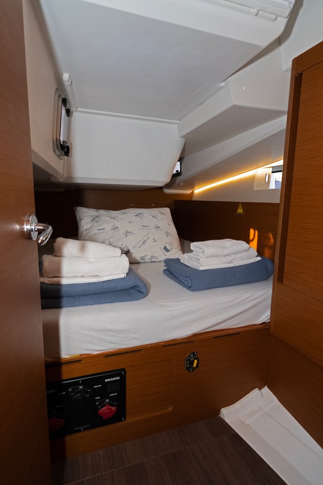 Photo #10 - Sun Odyssey 490 - 4 + 1 cab. (Mystic Kiss) en Split - 37150