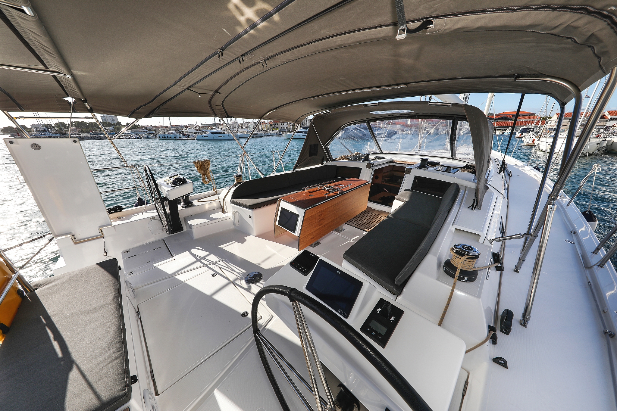 Photo #7 - Dufour 530 - 6 cab. (Kasper) in Vodice - 37160
