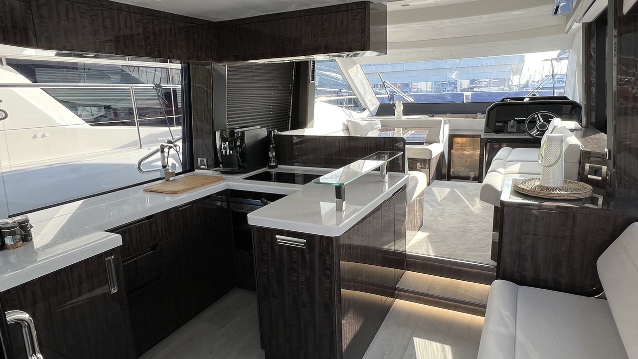 Photo #28 - Galeon 500 Fly - 3 cab. (Champ Atlantis) en Kastela - 37174
