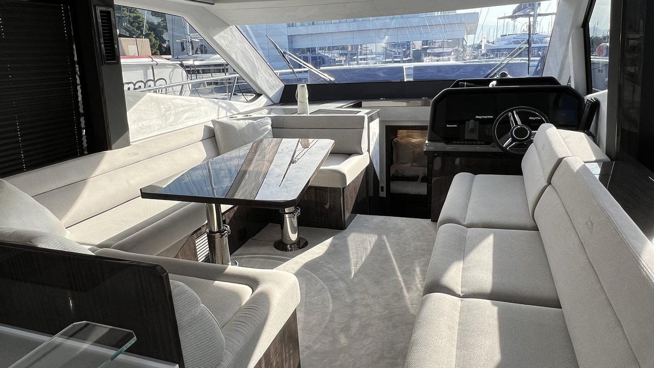 Photo #29 - Galeon 500 Fly - 3 cab. (Champ Atlantis) en Kastela - 37174