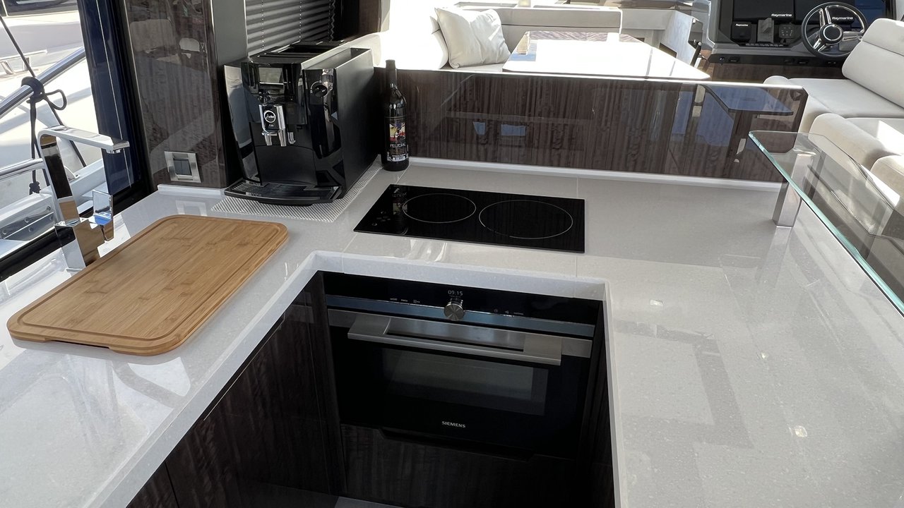 Photo #35 - Galeon 500 Fly - 3 cab. (Champ Atlantis) en Kastela - 37174