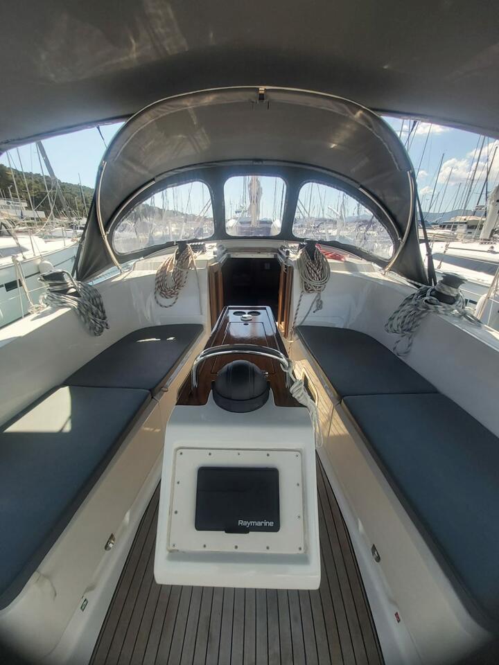 Photo #7 - Bavaria Cruiser 41 - 3 cab. (Livka IV) in Split - 37244