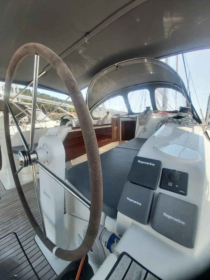 Photo #8 - Bavaria Cruiser 41 - 3 cab. (Livka IV) in Split - 37244