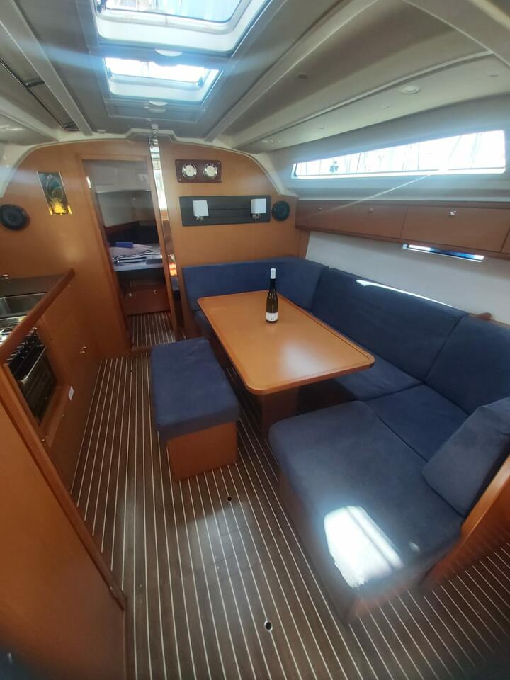 Photo #11 - Bavaria Cruiser 41 - 3 cab. (Livka IV) in Split - 37244