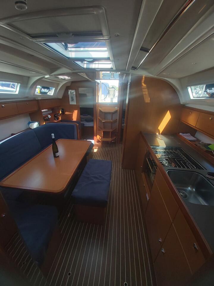 Photo #12 - Bavaria Cruiser 41 - 3 cab. (Livka IV) in Split - 37244
