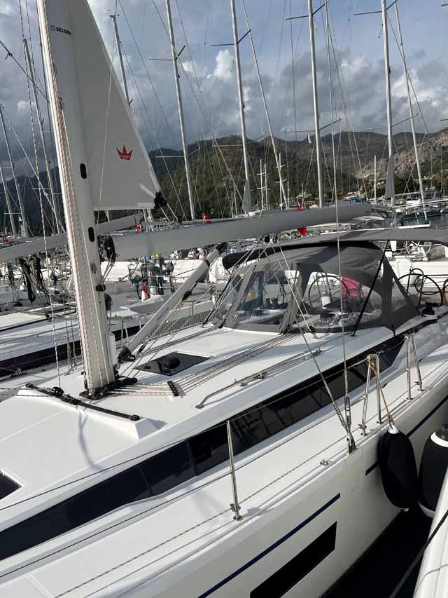 Bavaria C42 (Nava)  - 6