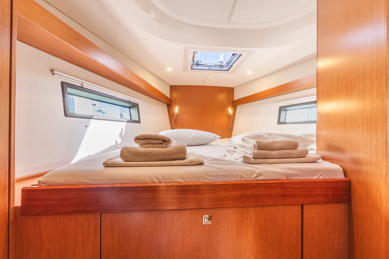 Bavaria C42 (Arian)  - 11