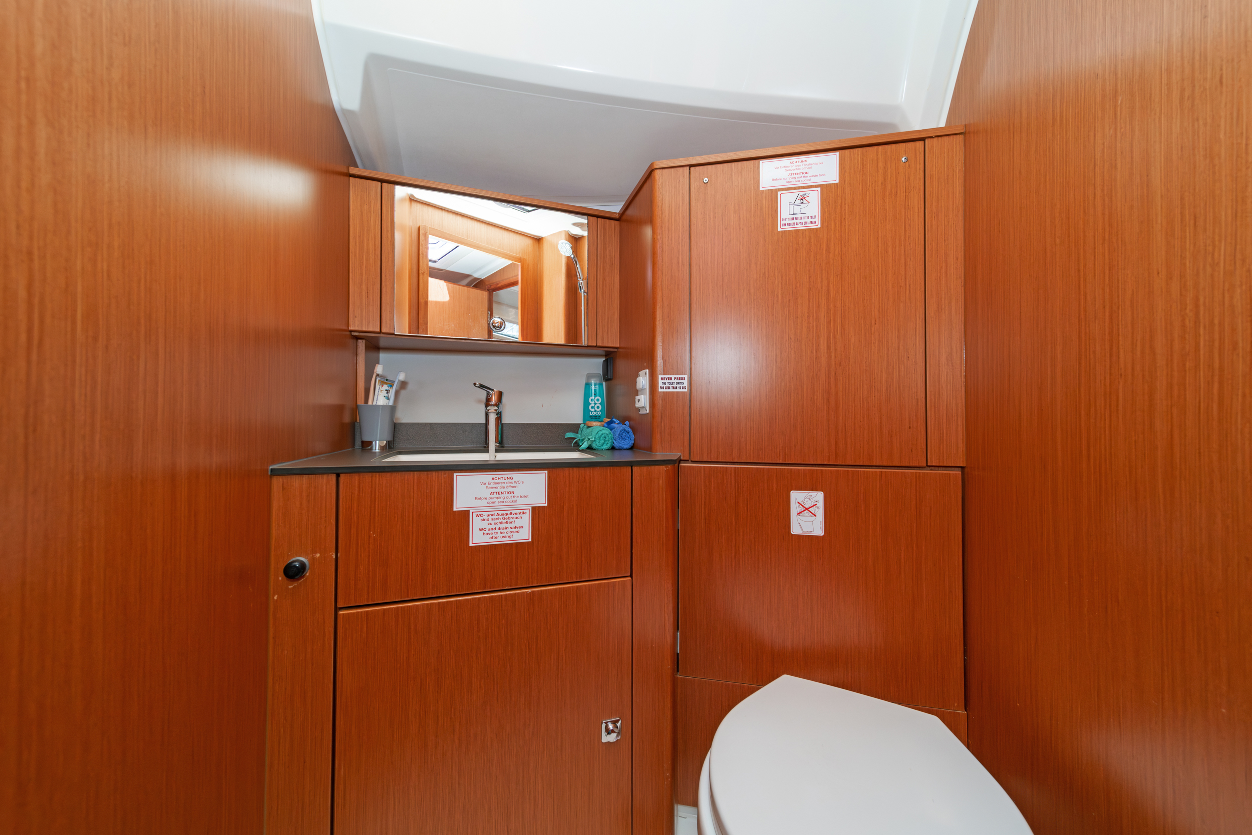 Photo #6 - Bavaria Cruiser 41 - 3 cab. (Blue Pearl) en Atenas - 37268