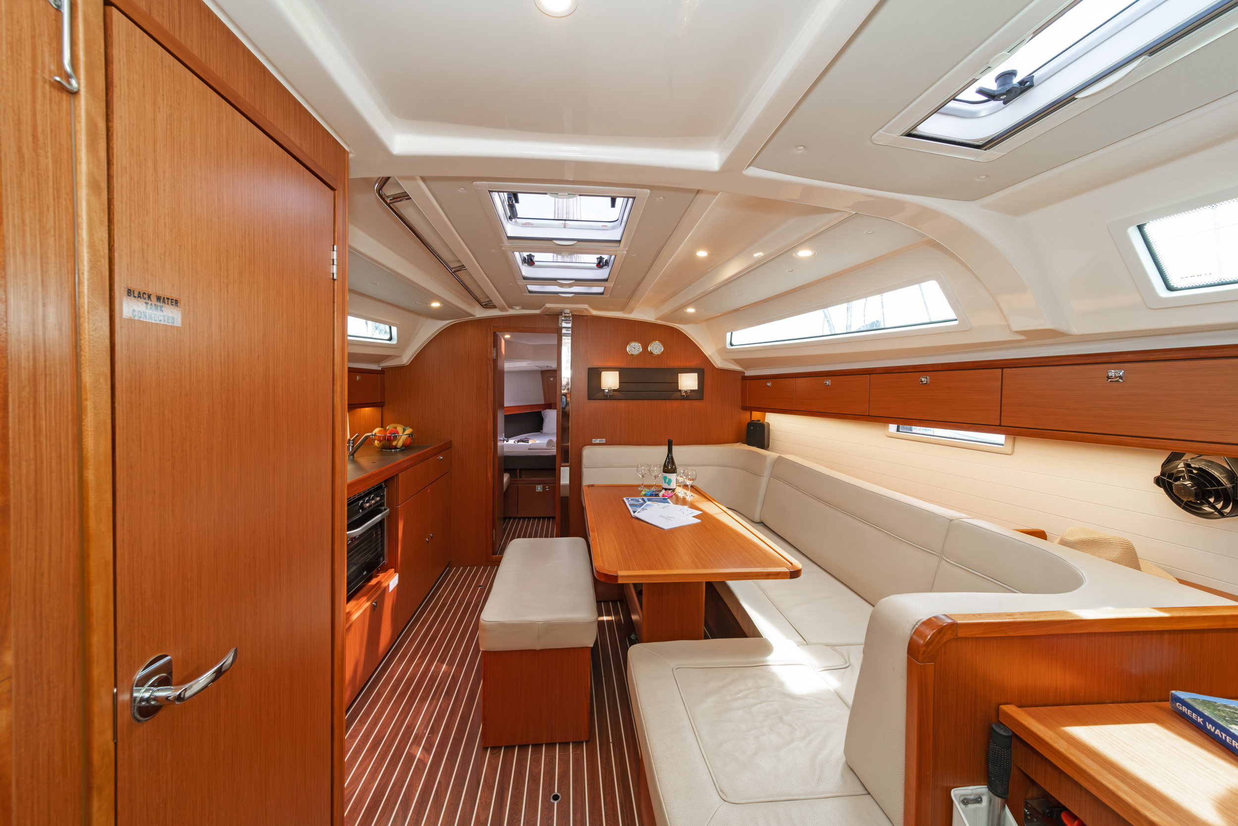 Photo #7 - Bavaria Cruiser 41 - 3 cab. (Blue Pearl) en Atenas - 37268