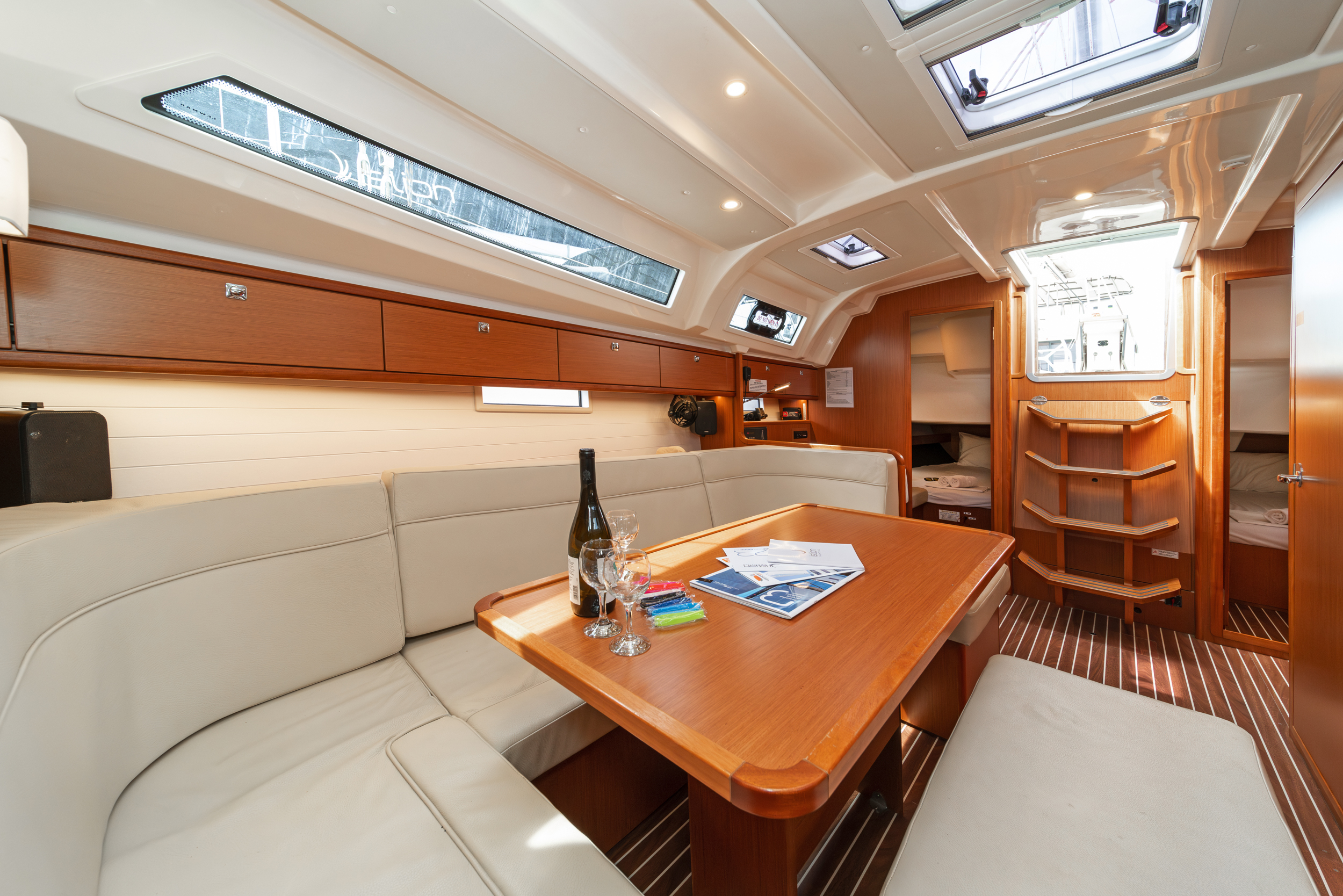 Photo #9 - Bavaria Cruiser 41 - 3 cab. (Blue Pearl) en Atenas - 37268