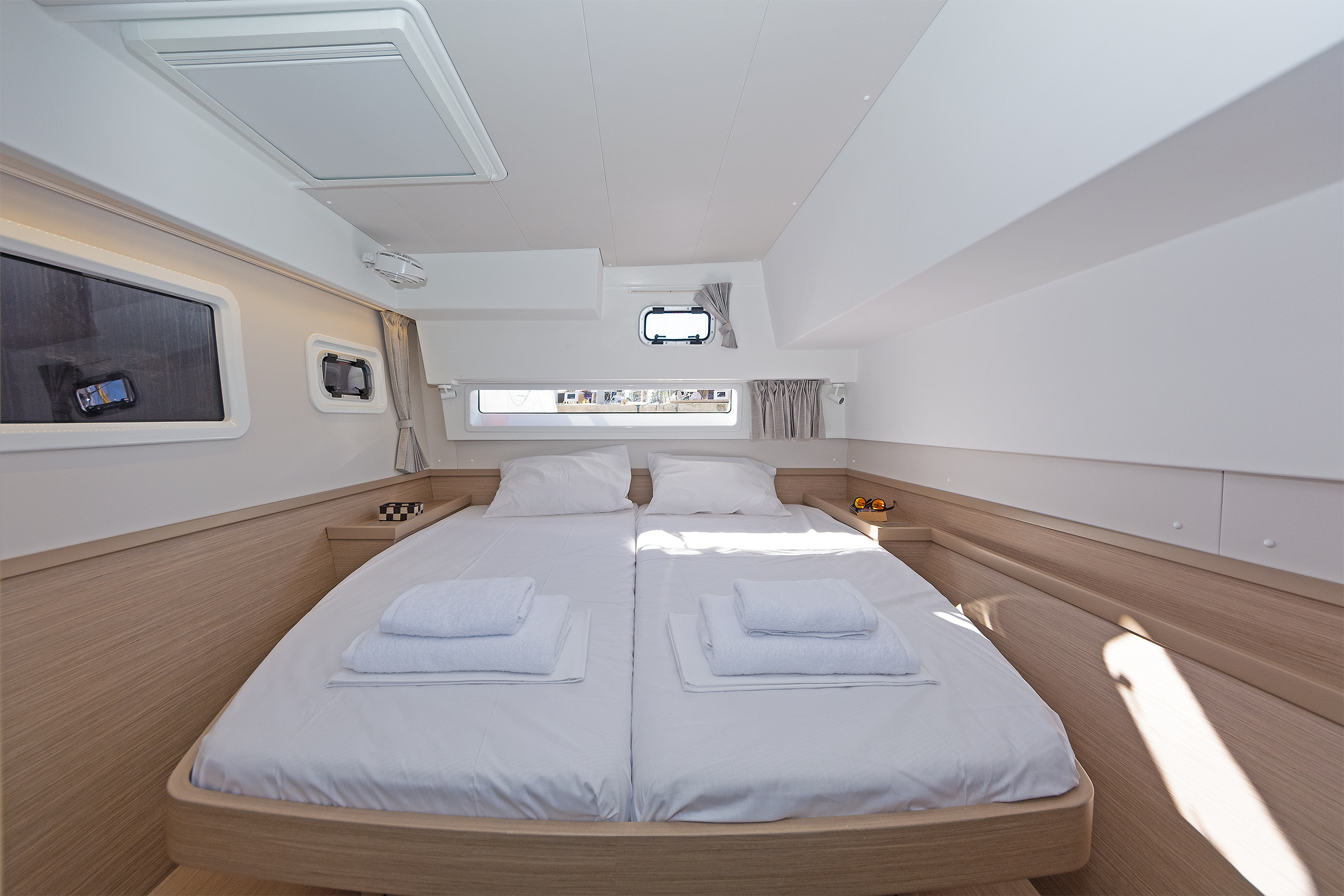 Photo #9 - Lagoon 42 - 4 + 2 cab. (Eternity) in Paros - 37318
