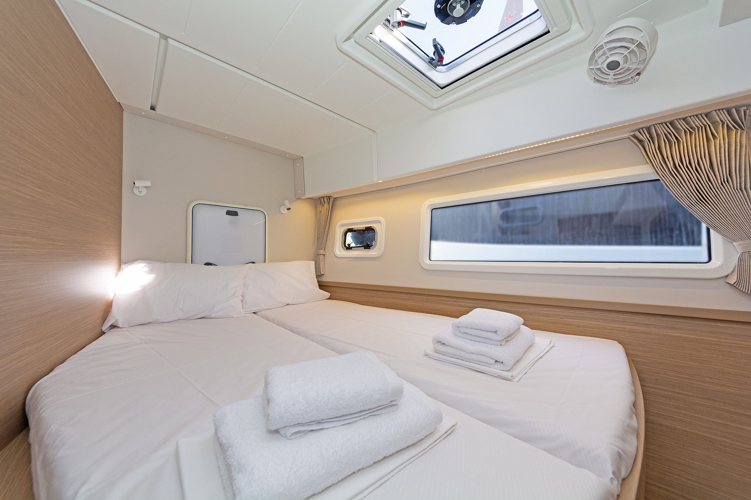 Photo #12 - Lagoon 42 - 4 + 2 cab. (Eternity) in Paros - 37318