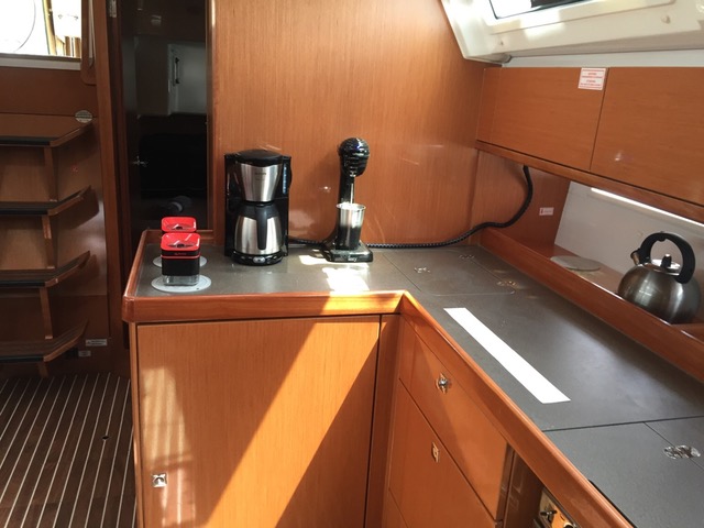 Photo #7 - Bavaria Cruiser 46 - 4 cab. (Nefeli) in Skiathos - 37320