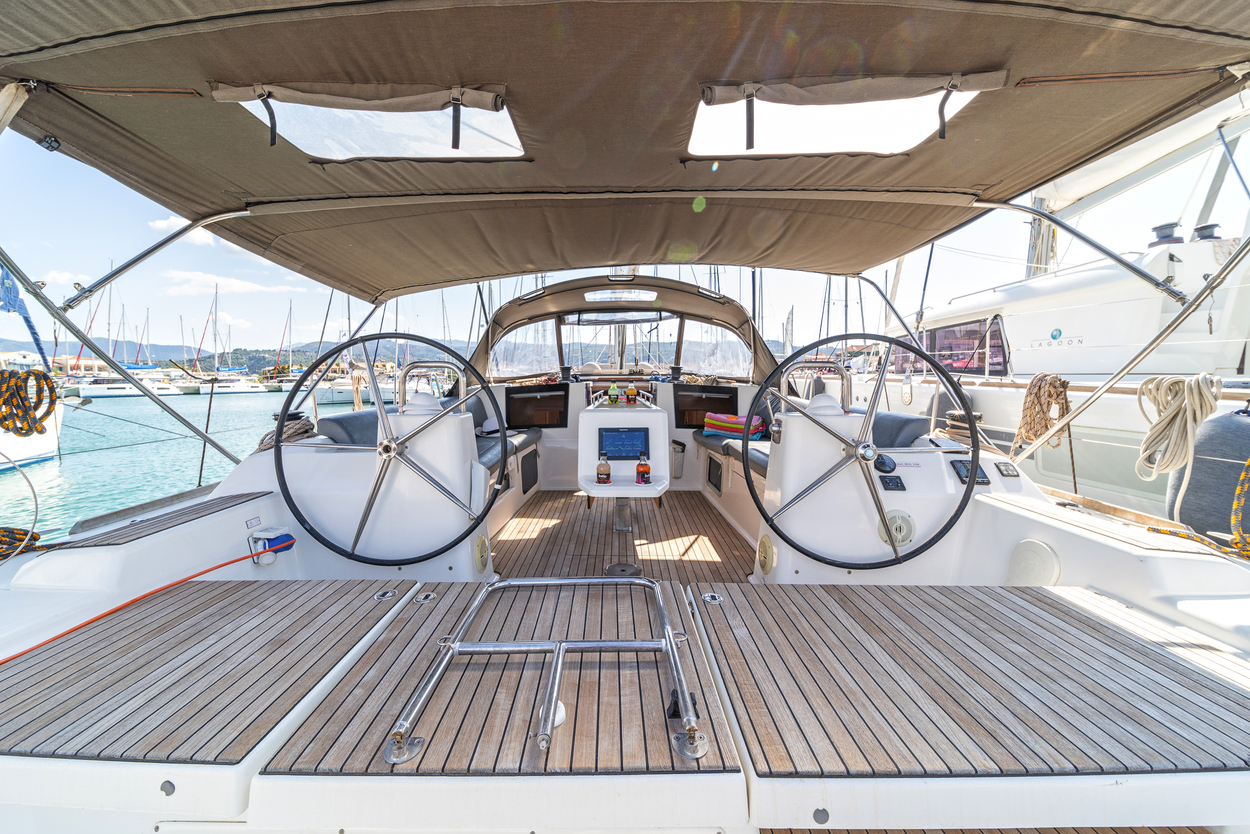 Photo #8 - Dufour 460 GL (Dream Weaver) in Lefkada - 37346