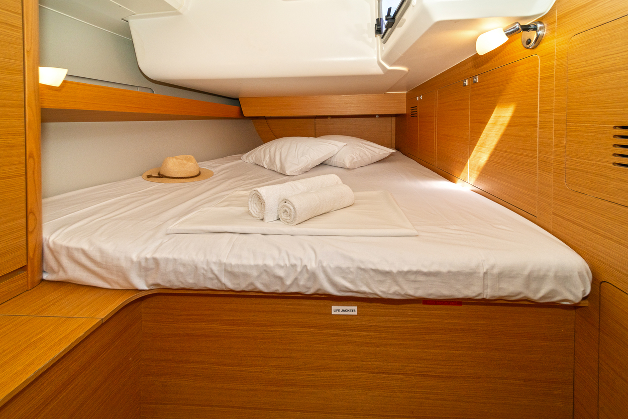 Photo #17 - Dufour 460 GL (Dream Weaver) in Lefkada - 37346