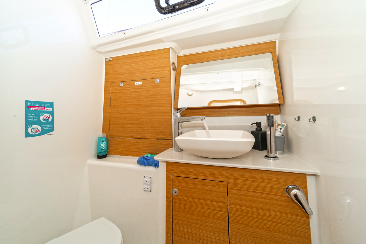 Photo #18 - Dufour 460 GL (Dream Weaver) in Lefkada - 37346