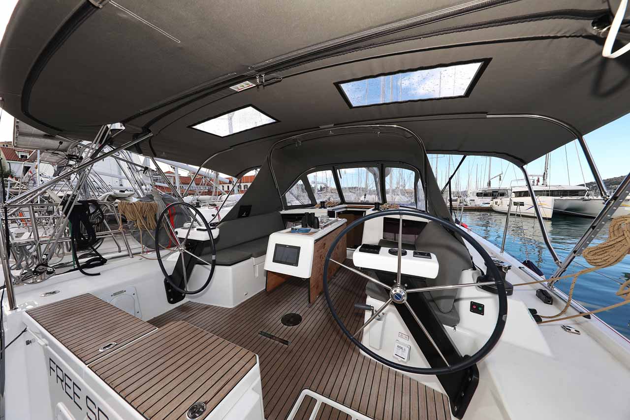 Photo #5 - Dufour 390 (Free Spirit) en Trogir - 37351