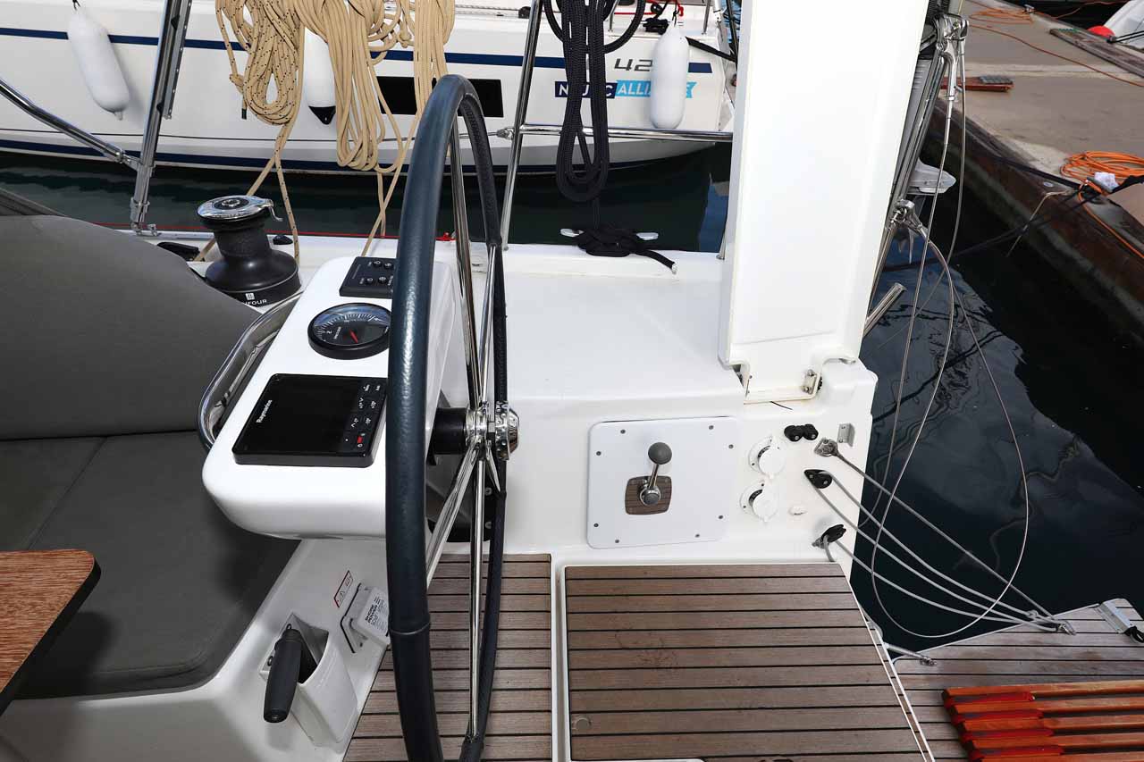 Photo #8 - Dufour 390 (Free Spirit) en Trogir - 37351