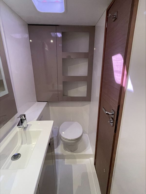 Photo #20 - Fountaine Pajot Isla 40 - 4 cab. (Firefly) in Nanny Cay - 37359