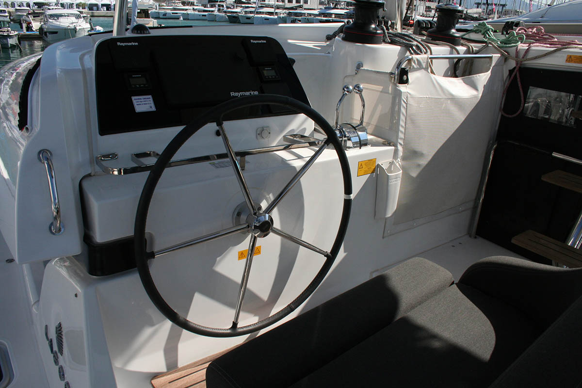 Photo #9 - Lagoon 42 - 4 + 2 cab. (Seaside dreams) in Trogir - 37362