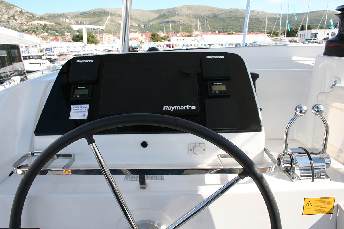 Photo #10 - Lagoon 42 - 4 + 2 cab. (Seaside dreams) in Trogir - 37362