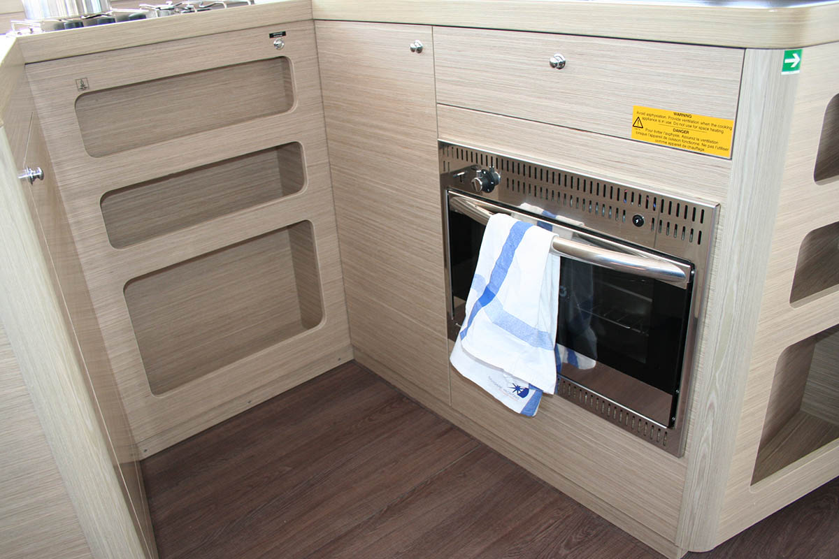 Photo #17 - Lagoon 42 - 4 + 2 cab. (Seaside dreams) in Trogir - 37362