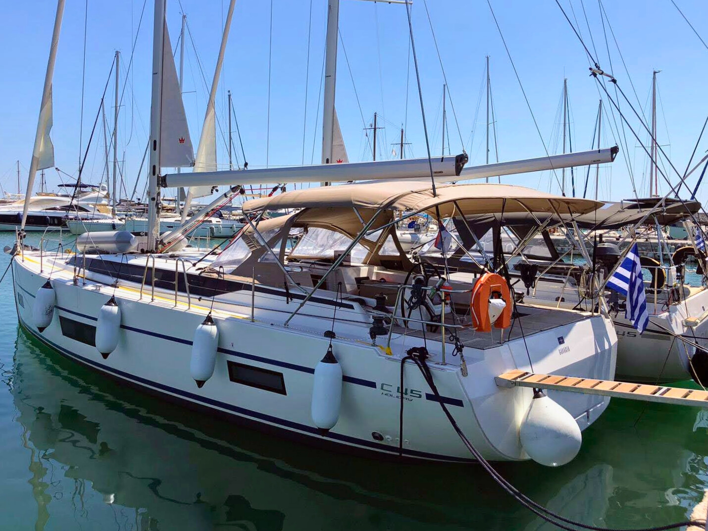 Photo #3 - Bavaria C45 - 5 cab. (Simeon) in Paros - 37368