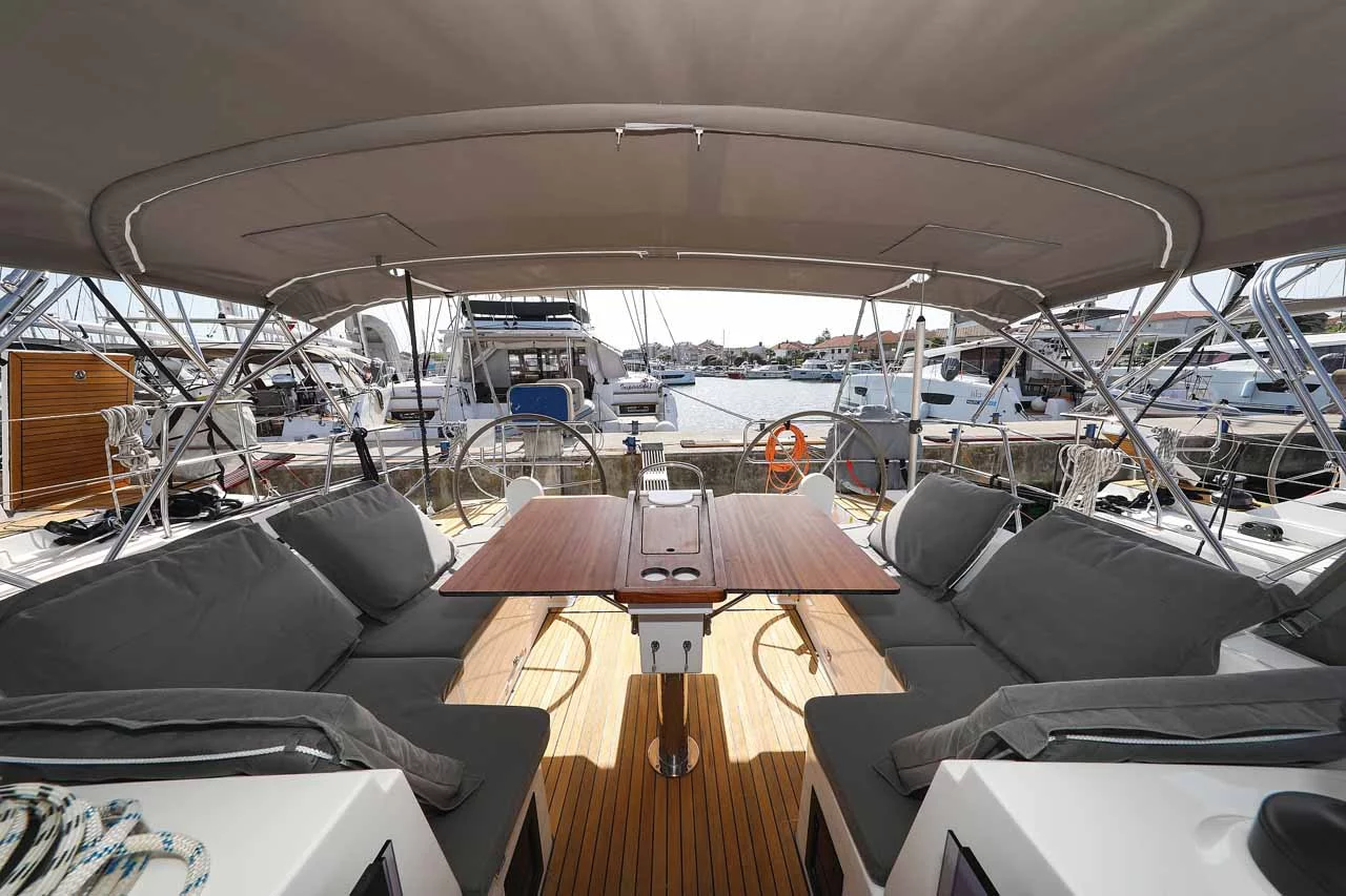 Bavaria C42 (RUMBA)  - 8