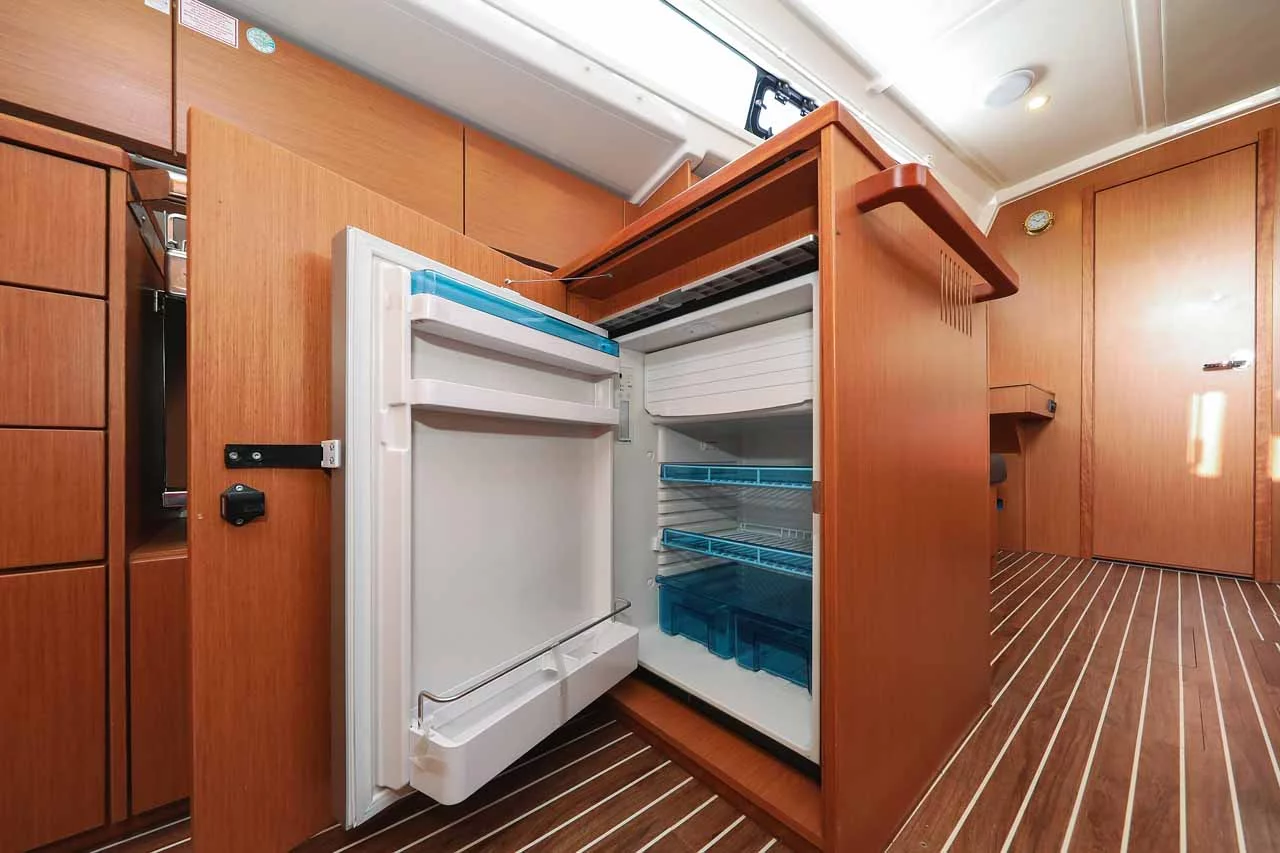Bavaria C42 (RUMBA)  - 16