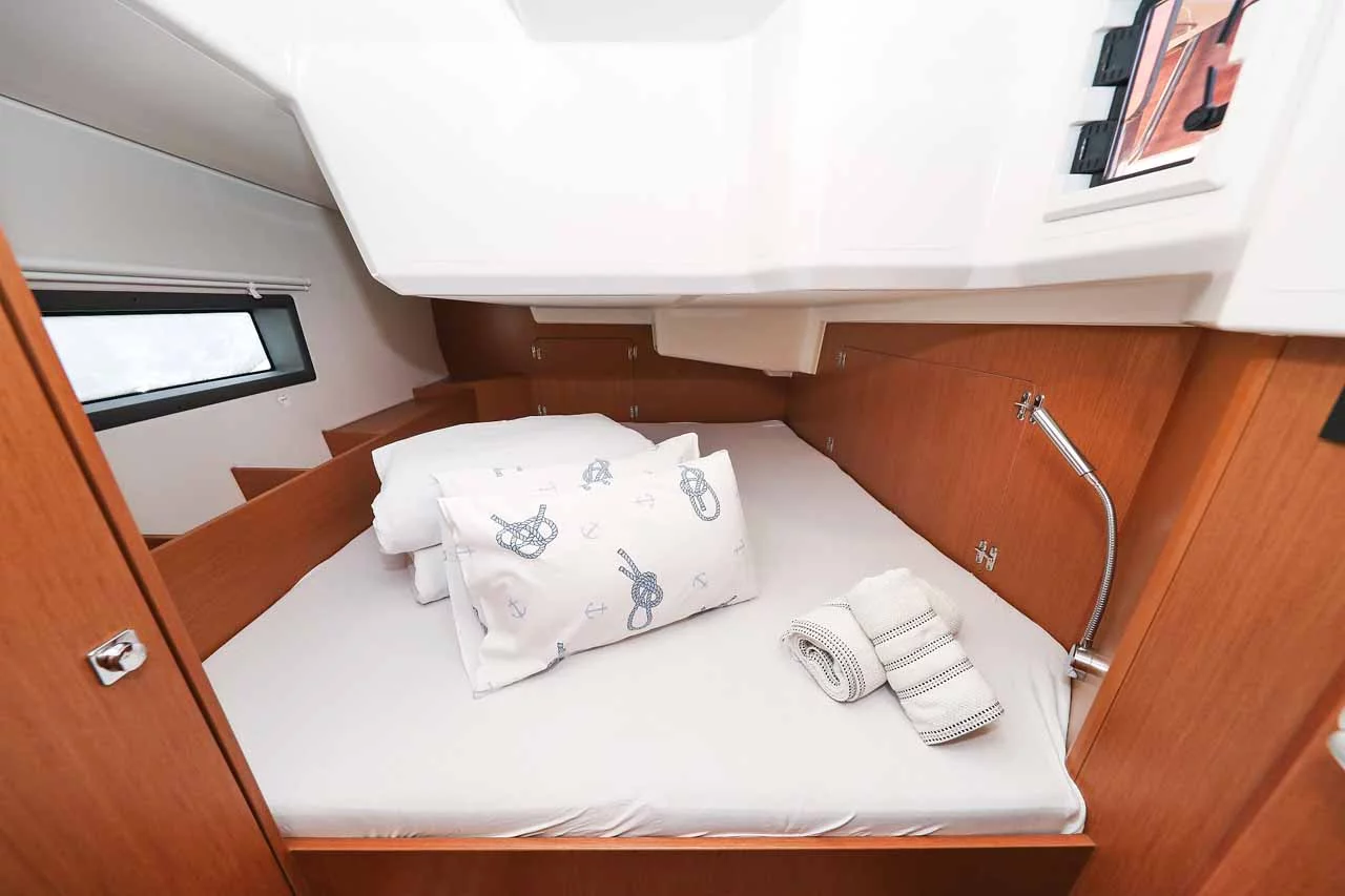 Bavaria C42 (RUMBA)  - 21