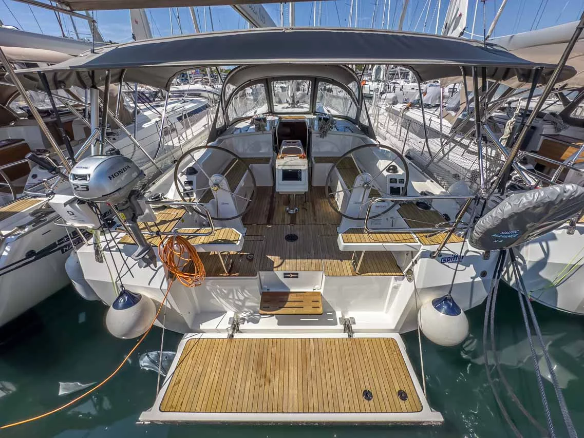 Bavaria C42 (Fräulein Nora)  - 2