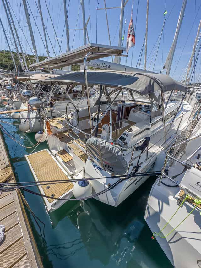 Photo #4 - Bavaria C42 (Fräulein Nora) in Pula - 37393