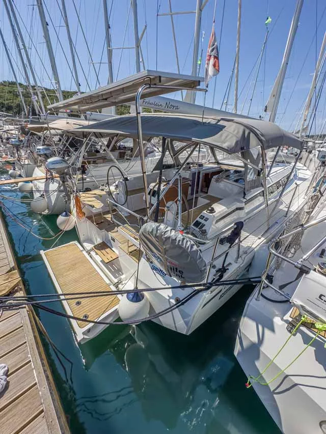 Bavaria C42 (Fräulein Nora)  - 3