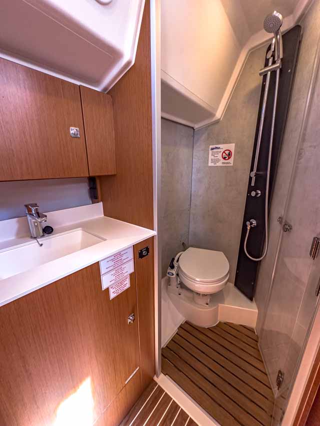 Photo #17 - Bavaria C42 (Fräulein Nora) in Pula - 37393
