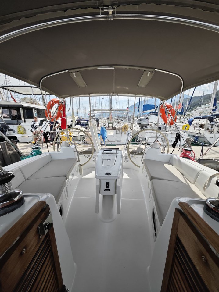 Photo #8 - Oceanis 40 (Violet) in Fethiye - 37445