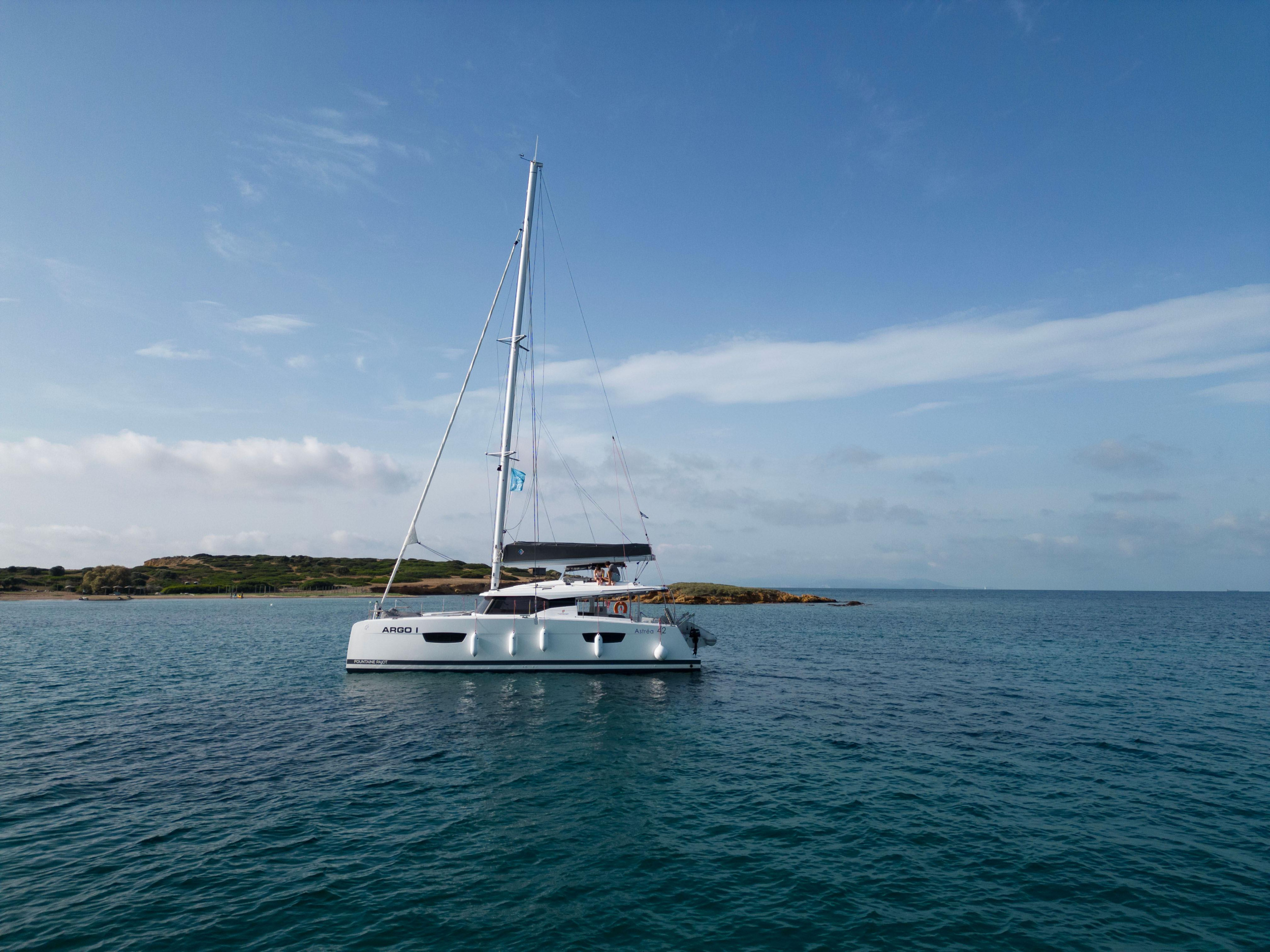 Photo #4 - Fountaine Pajot Astrea 42 - 4 + 2 cab. (Argo I) in Paros - 37449