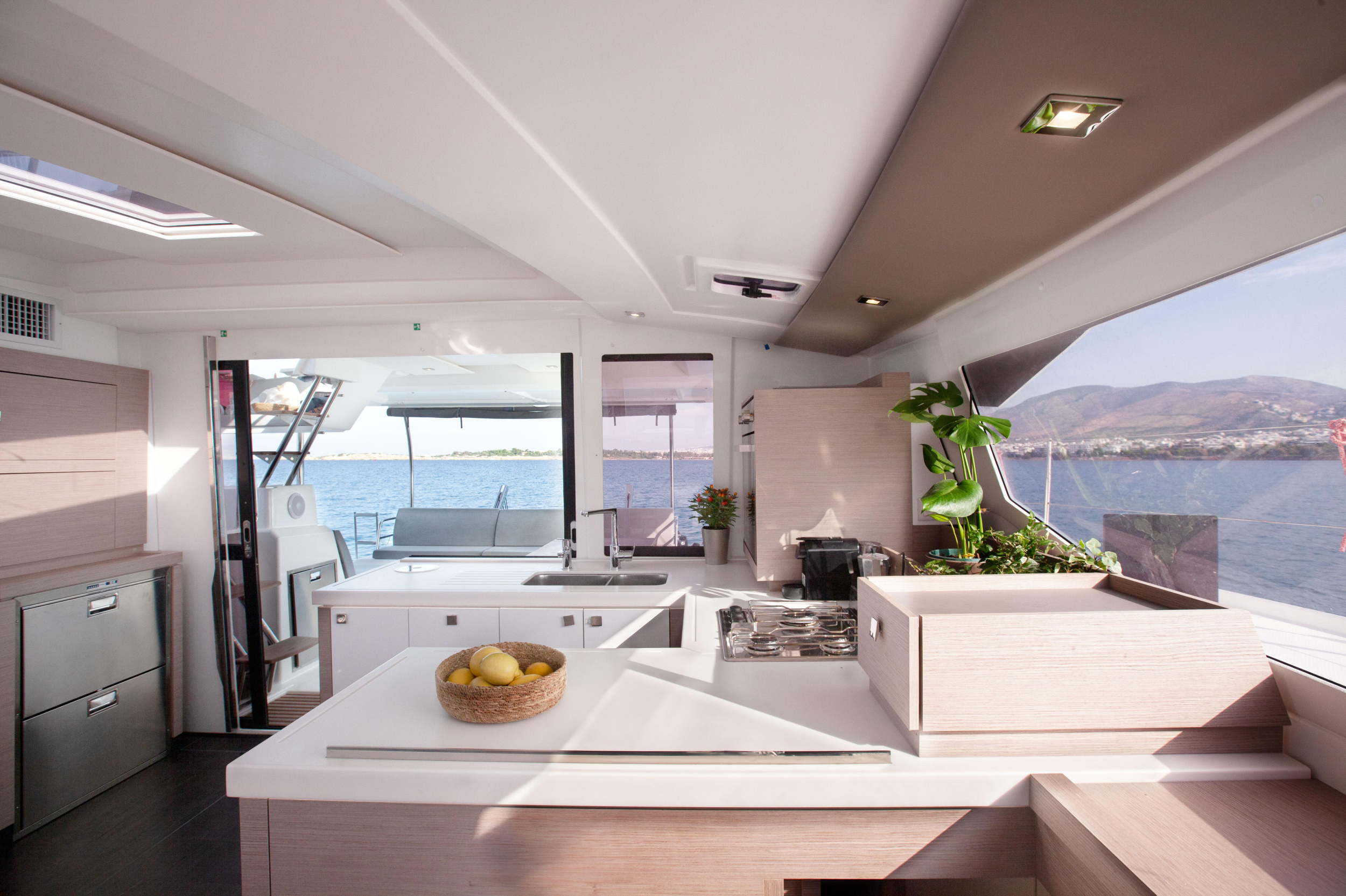 Photo #10 - Fountaine Pajot Astrea 42 - 4 + 2 cab. (Argo I) in Paros - 37449