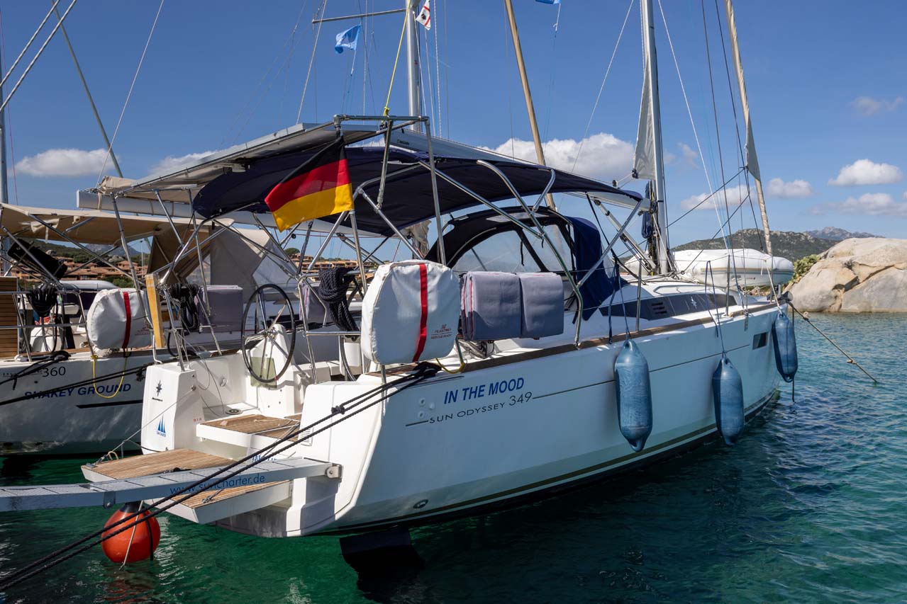 Photo #4 - Sun Odyssey 349 - 2 cab. (In The Mood) in Marina dell'Isola - 37481