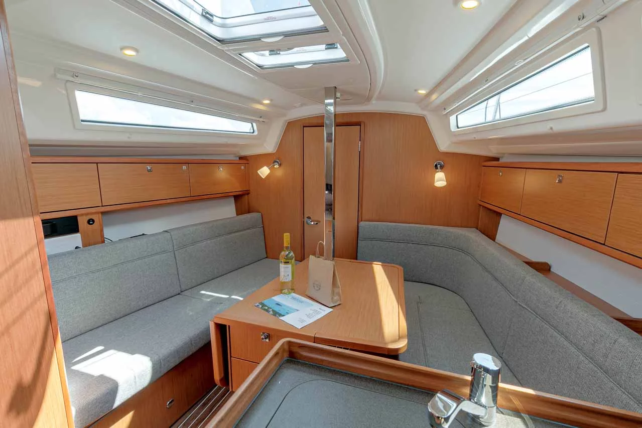 Bavaria Cruiser 34 (Galway Girl)  - 10