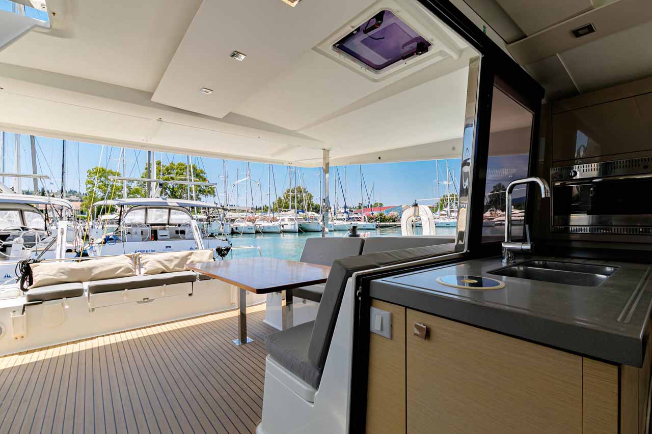 Photo #10 - Fountaine Pajot Lucia 40 - 4 cab. (Servus) in Korfu - 37515