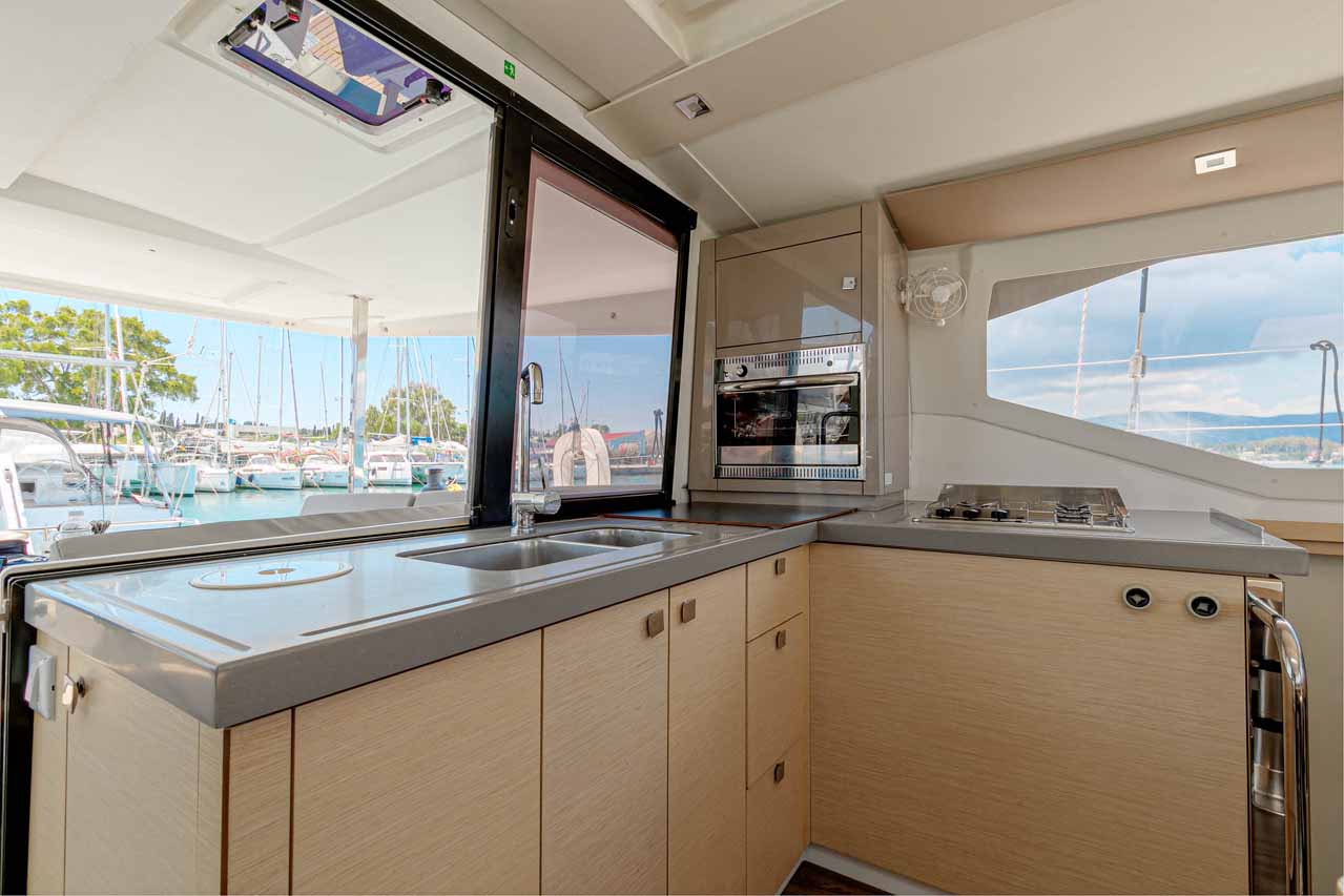 Photo #14 - Fountaine Pajot Lucia 40 - 4 cab. (Servus) in Korfu - 37515