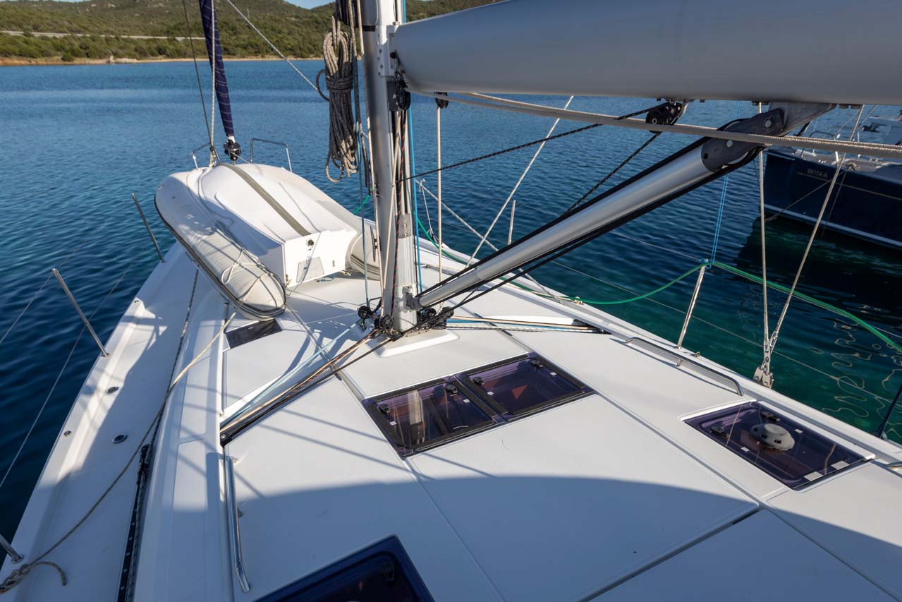 Photo #7 - Jeanneau 54 - 5 + 1 cab. (Squeeze Me) in Marina dell'Isola - 37528